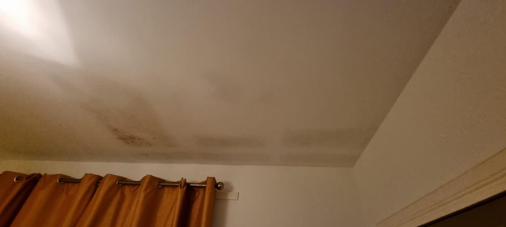 Condensation Dampness on a ceiling