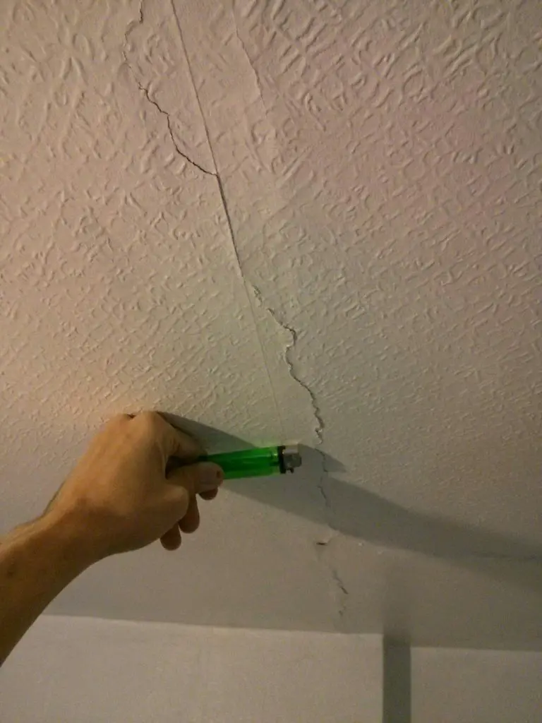 Papered Ceiling difficult to fix cracks